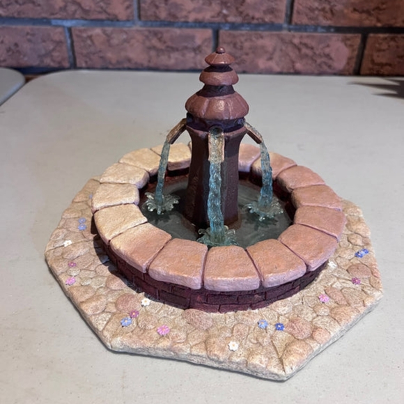 WDCC Water Fountain Beauty and the Beast 10th Anniversary Walt Disney Figurine - Picture 2 of 4